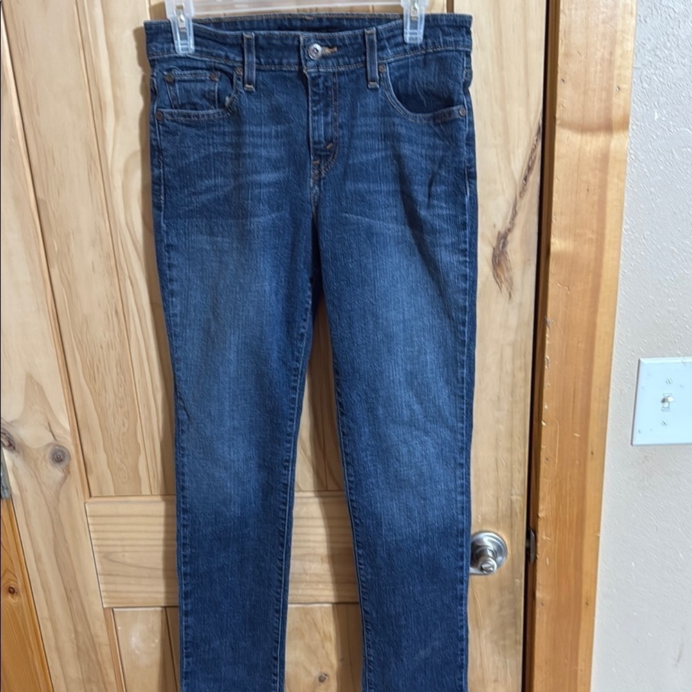 Levi’s The Original Jean. Mid Rise Skinny